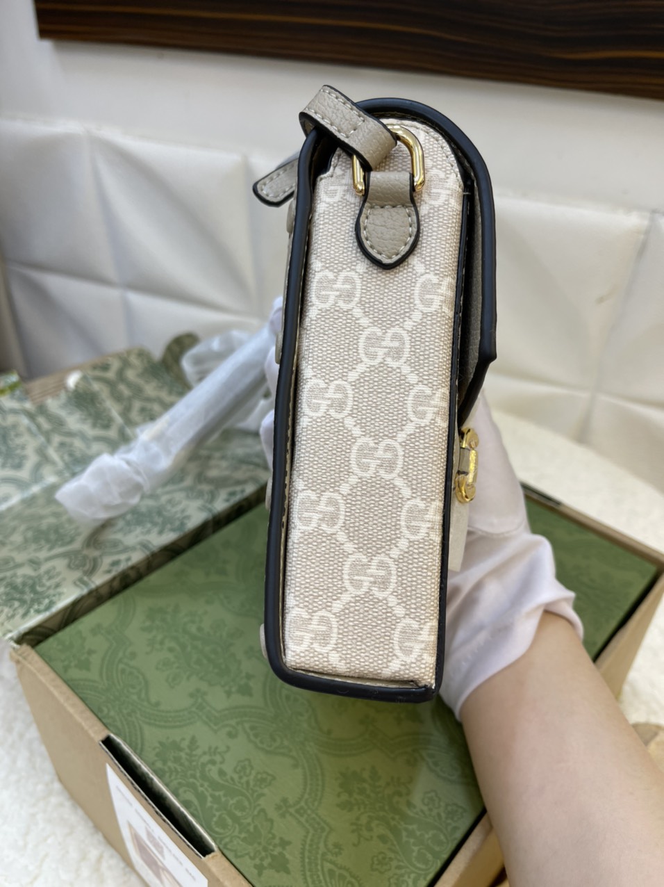 Túi Xách Gucci Phone Super In White Size 11cm